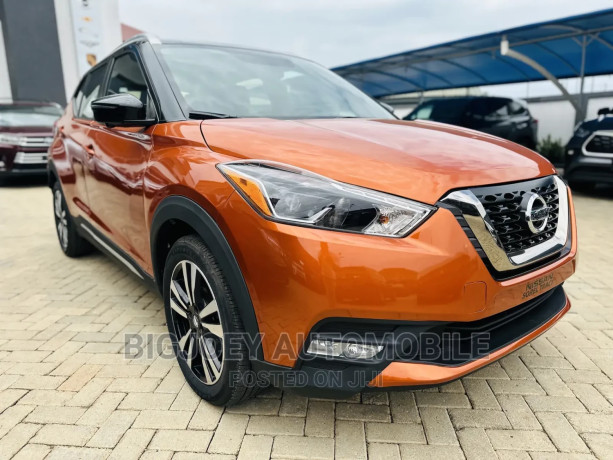 nissan-kicks-sv-2019-orange-big-1