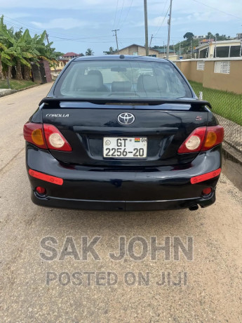 toyota-corolla-2009-black-big-3