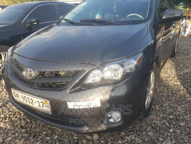 toyota-corolla-2010-gray-big-0