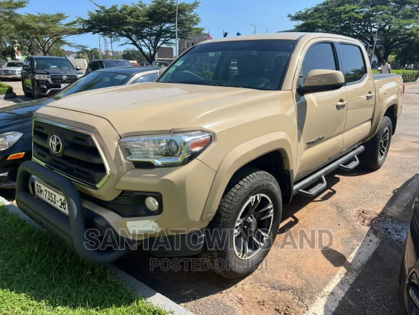 toyota-tacoma-sr-2018-brown-big-0