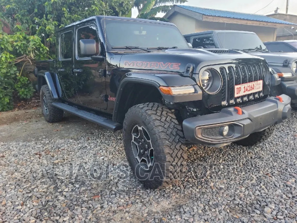 jeep-wrangler-rubicon-2021-black-big-2