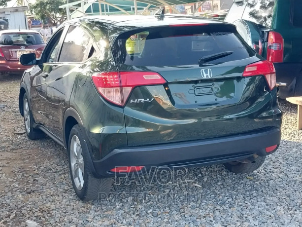 honda-hr-v-4dr-suv-15l-4cyl-cvt-2016-green-big-0