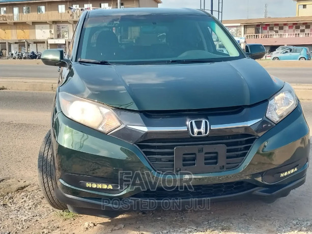 honda-hr-v-4dr-suv-15l-4cyl-cvt-2016-green-big-3