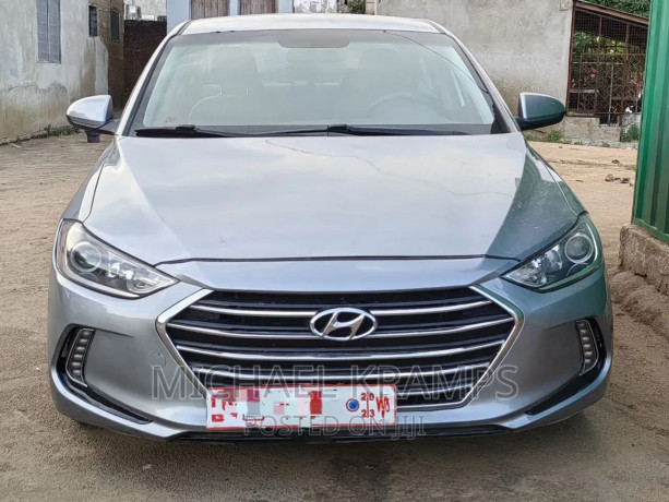 hyundai-elantra-2017-silver-big-1