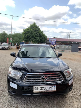 toyota-highlander-2009-black-big-1