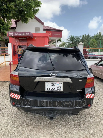 toyota-highlander-2009-black-big-0