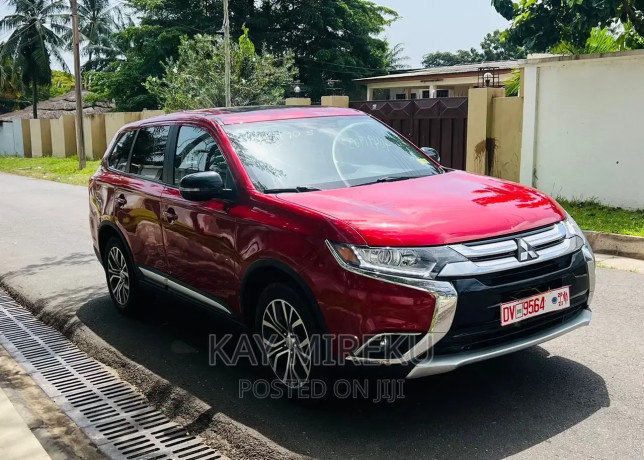 mitsubishi-outlander-sel-awc-2018-red-big-3