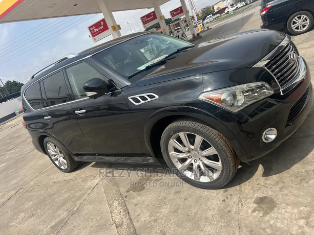 infiniti-qx56-2012-black-big-2