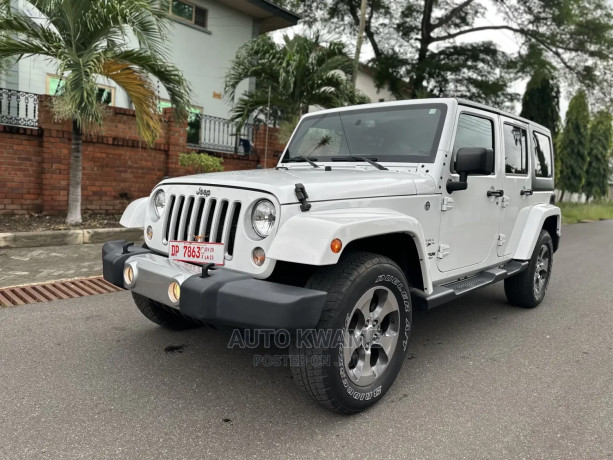 jeep-wrangler-sport-4x4-2018-white-big-0