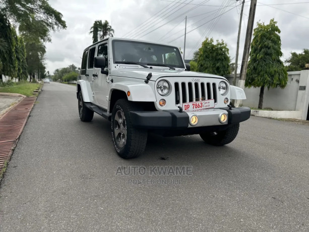 jeep-wrangler-sport-4x4-2018-white-big-2