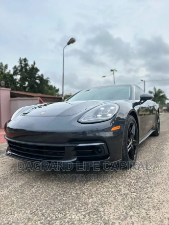 porsche-panamera-2018-black-big-3