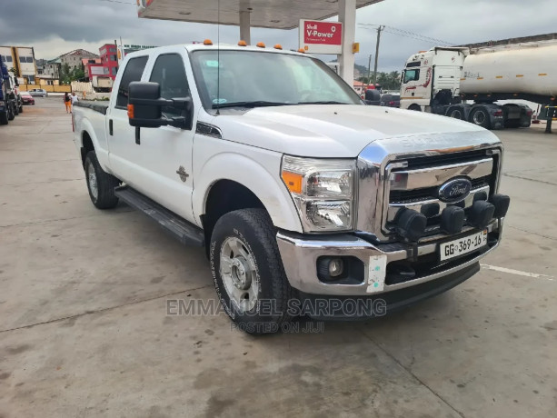 ford-f-250-2015-white-big-2