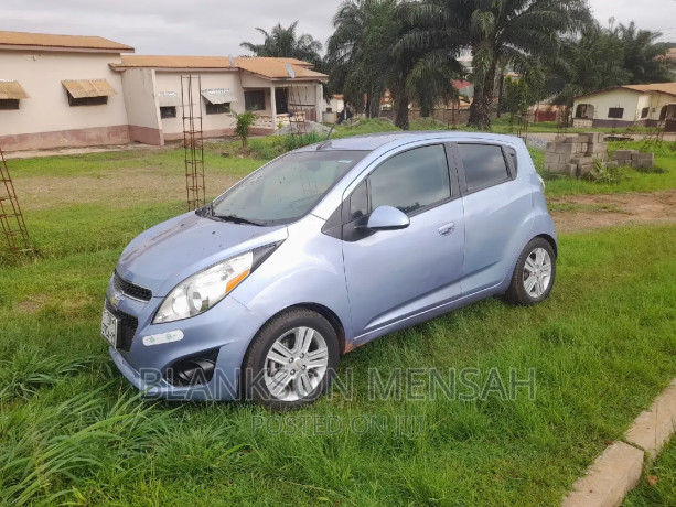 chevrolet-spark-2014-blue-big-1