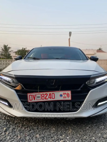 honda-accord-2019-white-big-1