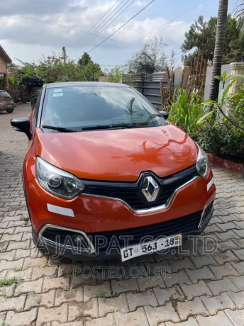 renault-captur-13-petrol-fwd-2018-orange-big-0