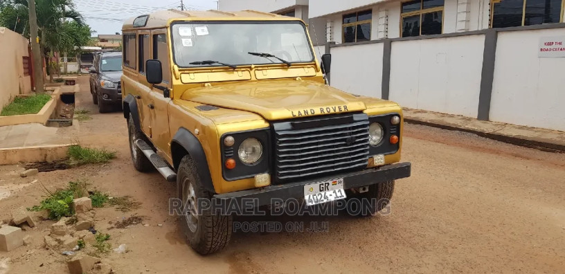 land-rover-defender-2004-gold-big-2