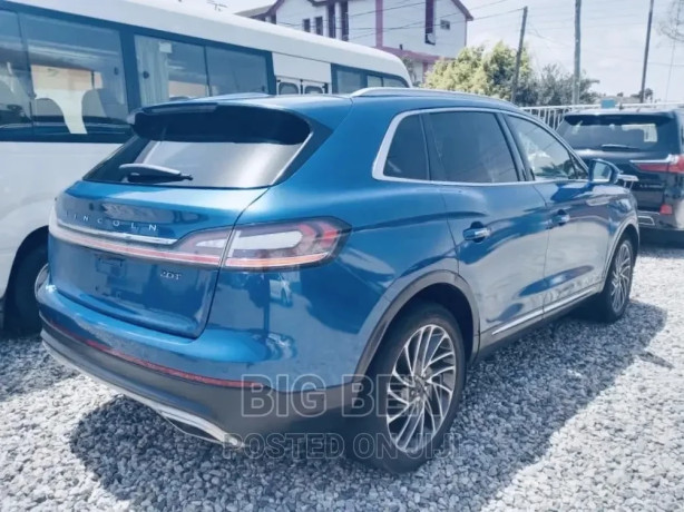 lincoln-nautilus-standard-awd-2019-blue-big-2