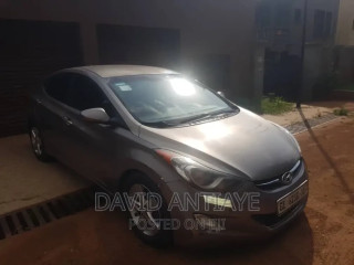 Hyundai Elantra 2013 Brown