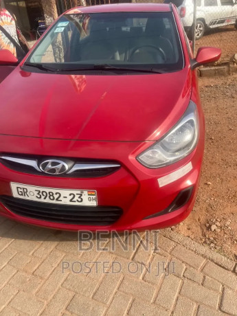 hyundai-accent-2012-red-big-0