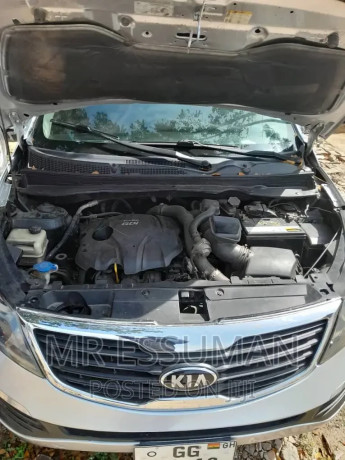 kia-sportage-2013-gray-big-4