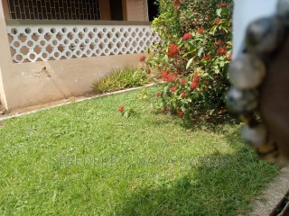 4bdrm House in Mile 7, Achimota for sale