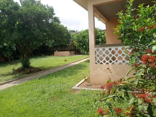 4bdrm-house-in-mile-7-achimota-for-sale-big-2