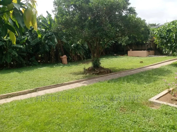 4bdrm-house-in-mile-7-achimota-for-sale-big-1