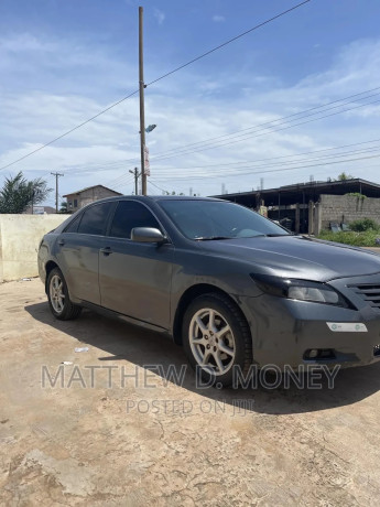 toyota-camry-2009-gray-big-1