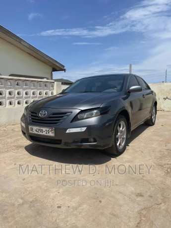 toyota-camry-2009-gray-big-0