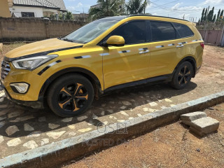 Hyundai Santa Fe 2016 Yellow