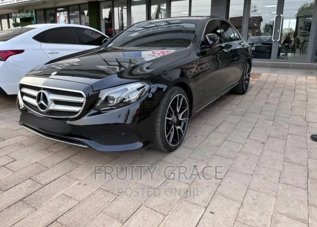 mercedes-benz-e300-2017-black-big-0