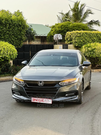 honda-accord-sport-2018-gray-big-1