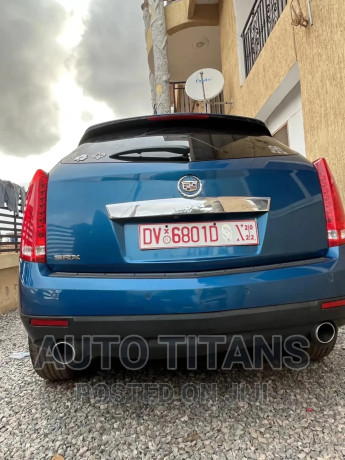 cadillac-srx-30-awd-2010-blue-big-1