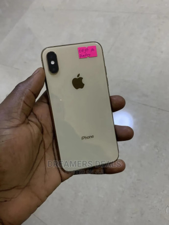 apple-iphone-xs-64-gb-gold-big-3