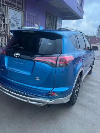 toyota-rav4-se-awd-25l-4cyl-6a-2016-blue-big-2