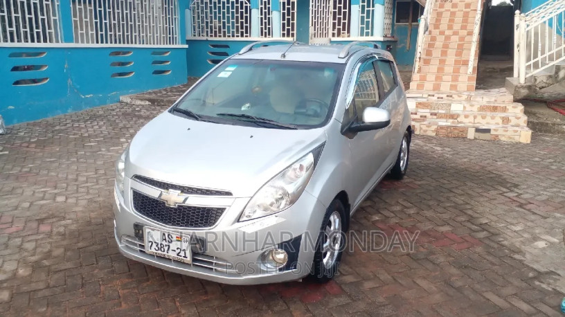 chevrolet-spark-ls-2012-silver-big-0