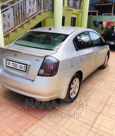 nissan-sentra-20-2010-silver-big-3