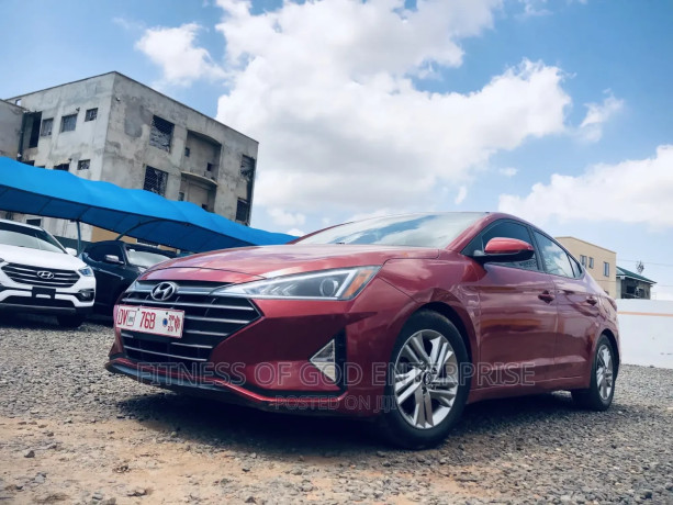 hyundai-elantra-se-2019-red-big-2