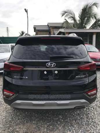 hyundai-santa-fe-limited-20t-awd-2019-black-big-3