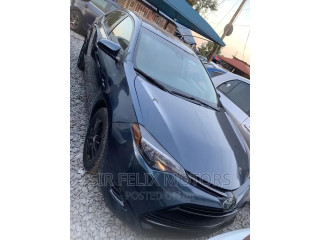 Toyota Corolla LE (1.8L 4cyl 2A) 2018 Gray