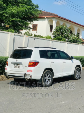 toyota-highlander-limited-2010-white-big-2