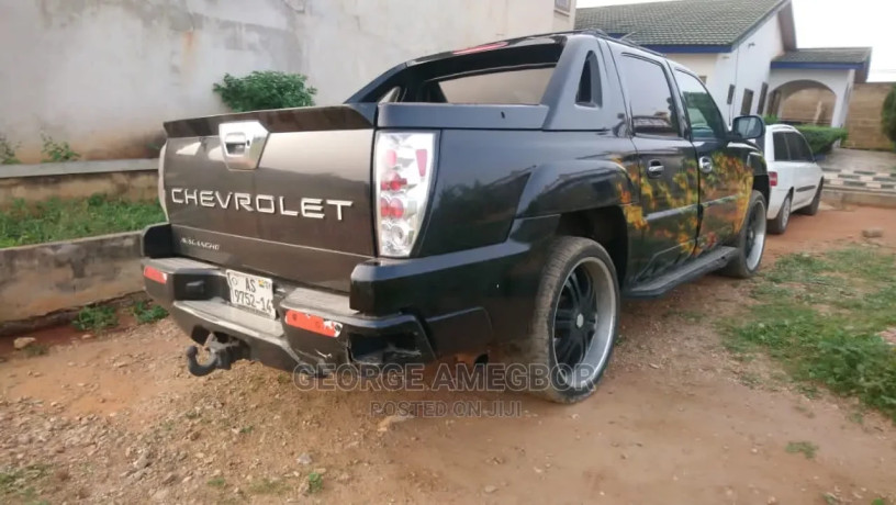 chevrolet-avalanche-2007-black-big-2