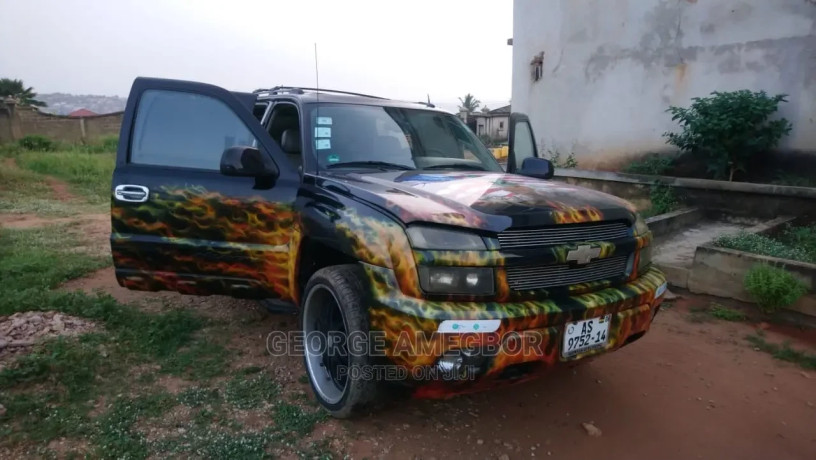 chevrolet-avalanche-2007-black-big-0