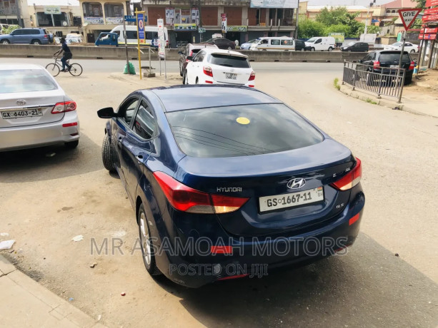 hyundai-elantra-gls-2011-blue-big-3