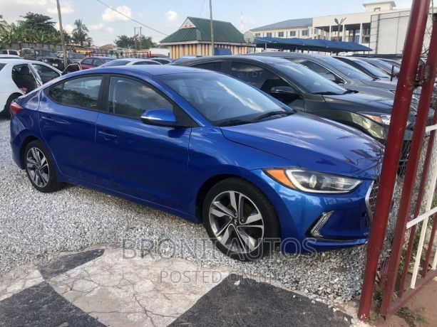 hyundai-elantra-sport-2018-blue-big-1