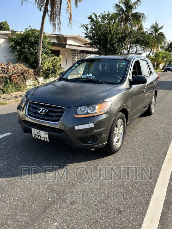 hyundai-santa-fe-2010-black-big-3