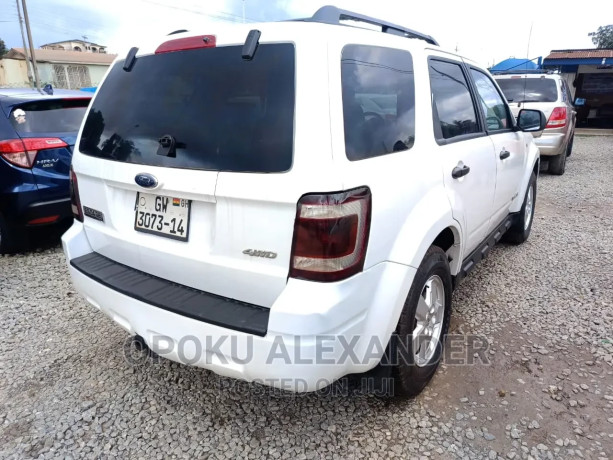 ford-escape-2008-white-big-1