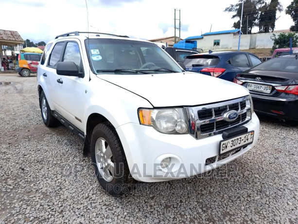 ford-escape-2008-white-big-2