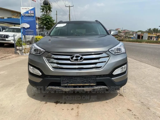 hyundai-santa-fe-2015-gray-big-0