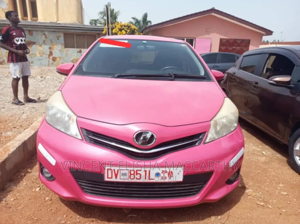 toyota-vitz-13-awd-3dr-2013-pink-big-0